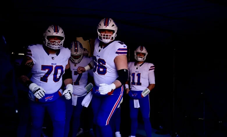 On brink of free agency, C Connor McGovern re-signs with Bills