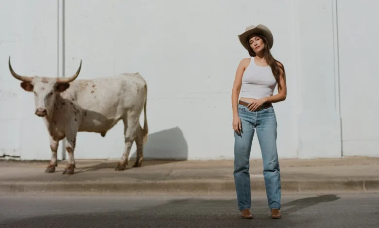 On her new album, Kacey Musgraves returns home, to the 'Middle of Nowhere'