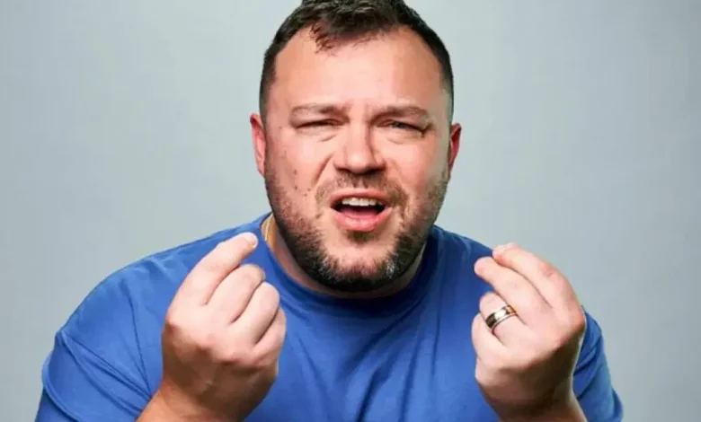 “Outrage” comic to play Cranbrook despite backlash