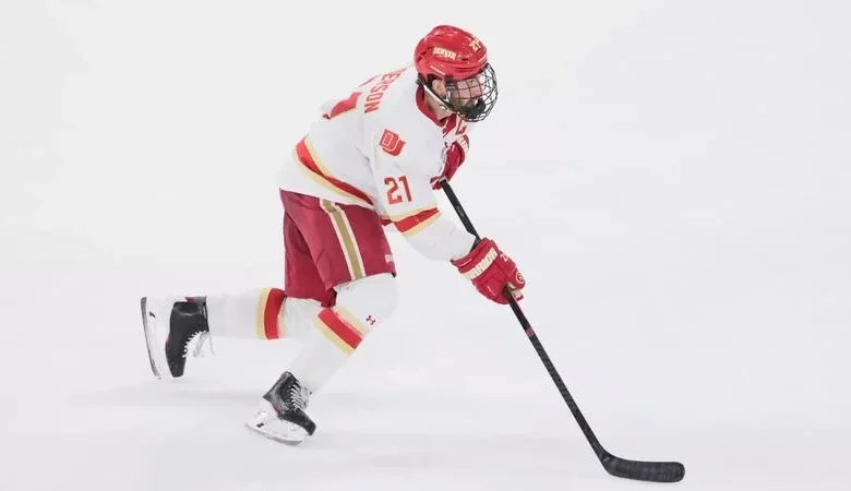 PREVIEW: Pioneers Take on Cornell in NCAA Loveland Regional