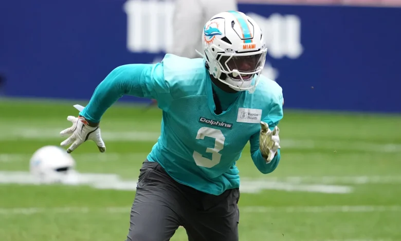 Patriots Add Former Dolphins Linebacker on One-Year Contract