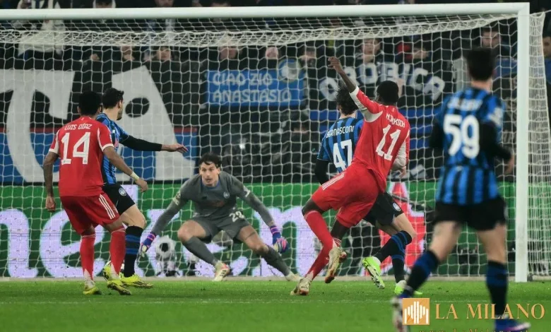 Pavlovic touches the ball with his hand, Jackson scores: protests erupt during the Atalanta-Bayern Munich match.