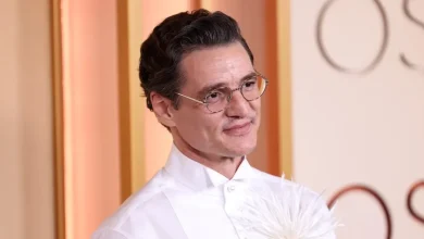Pedro Pascal Shows Up to 2026 Oscars With a Shaved Face