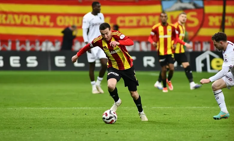 Penaltı, kırmızı kart ve goller: Kayseri'de olaylı ilk yarı!