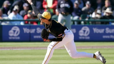 Pirates trade Kyle Nicolas to the Reds for utility man Tyler Callihan