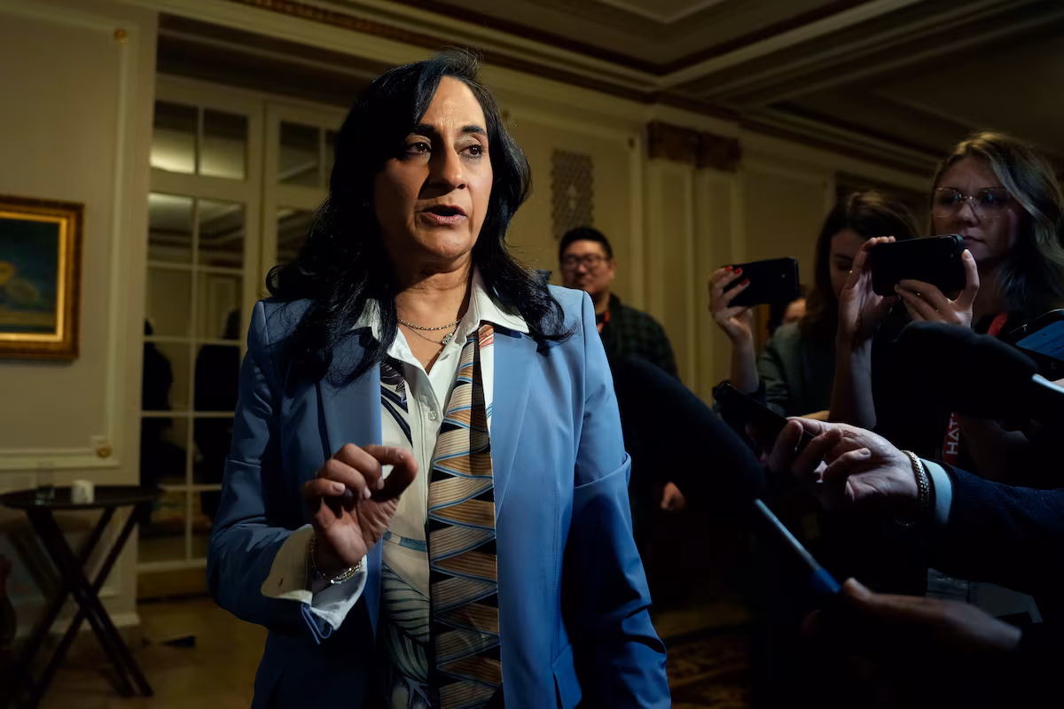 Politics Insider: Ottawa working to help Canadians stranded in Middle East, Anand says