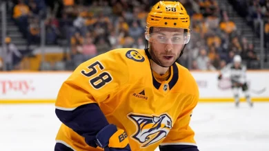Predators send Michael Bunting to Stars