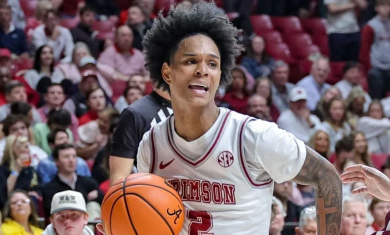 Prosecutors: 'Drug transactions' found on Alabama guard Aden Holloway's phone