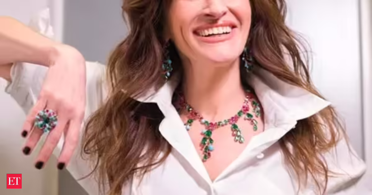 Quote of the Day by Julia Roberts: 'I'm just a girl from a little town in Georgia who had this giant, absu