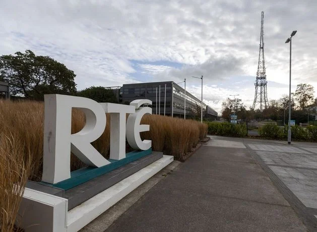 RTÉ forced to cut live Prague broadcast as ‘Up the Ra’ chants erupt in pub
