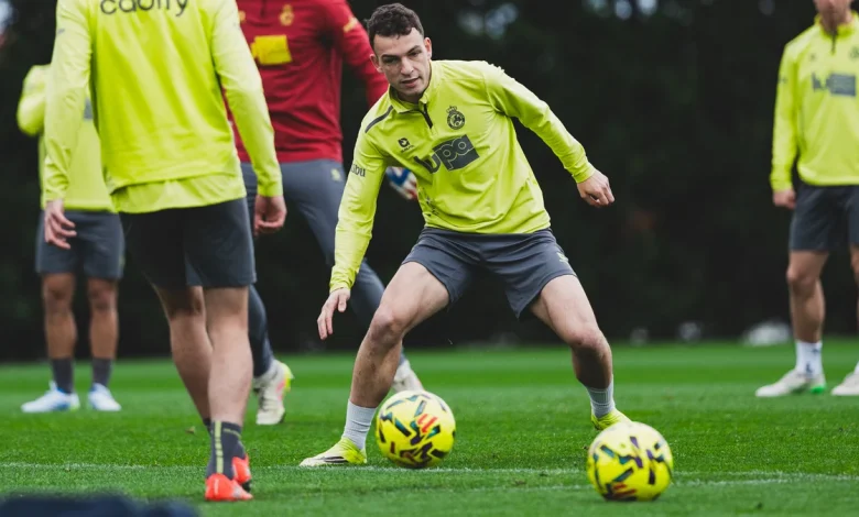 Racing y Real Zaragoza, dos históricos, cruzan sus trayectorias en el Ibercaja Estadio