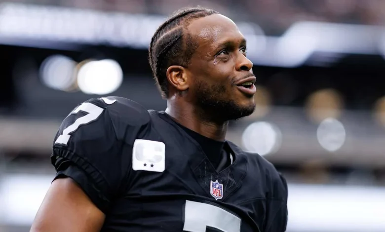 Raiders trading QB Geno Smith to Jets in late-round pick swap
