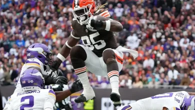 Ravens host former Browns TE David Njoku on free agent visit