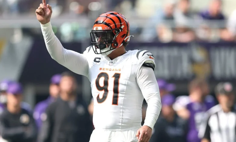 Ravens to sign Trey Hendrickson after backing out of Maxx Crosby trade: Source