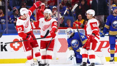 Red Wings score 3 in 1st, defeat Sabres to gain in Eastern wild-card race