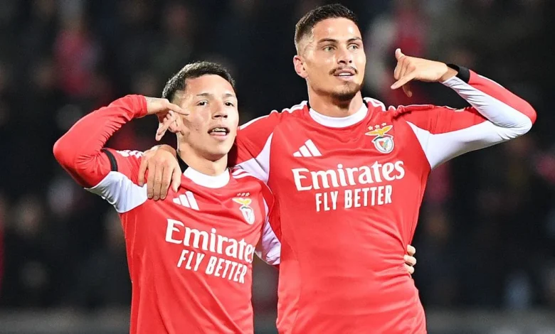 Regresso de peso e dúvidas no ataque: o onze provável do Benfica