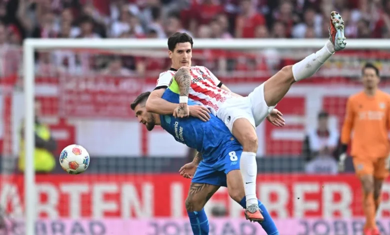 Remis im Kampf um Europa: Sechs Tore - Freiburg und Leverkusen liefern sich ein Spektakel