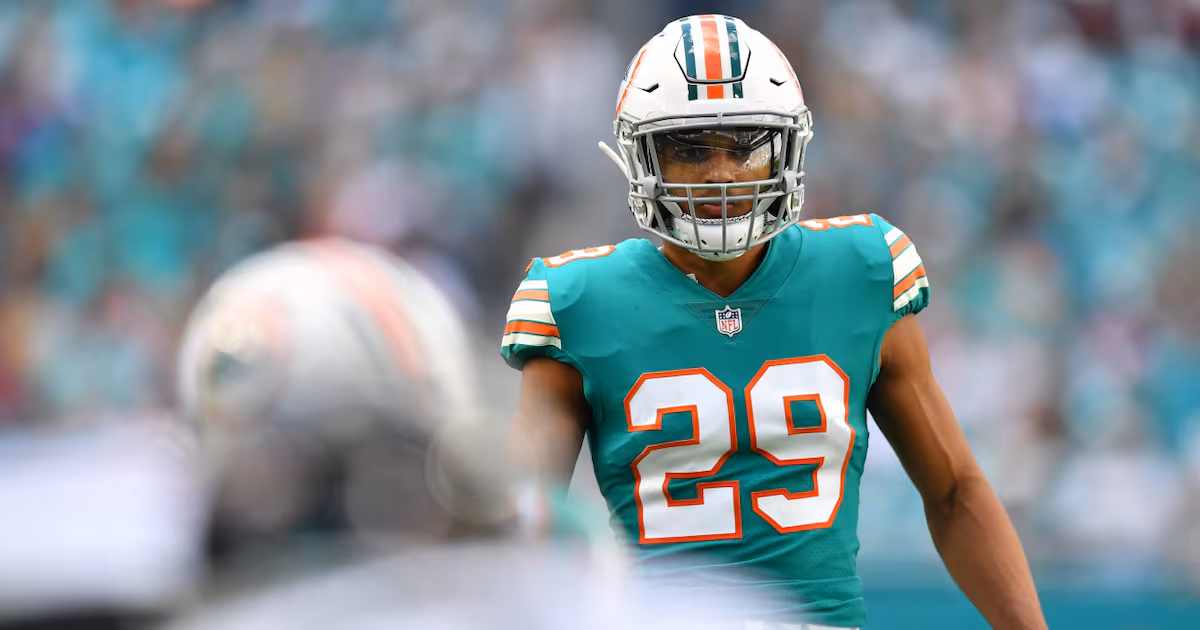 Report: Dolphins trade DB Fitzpatrick to Jets
