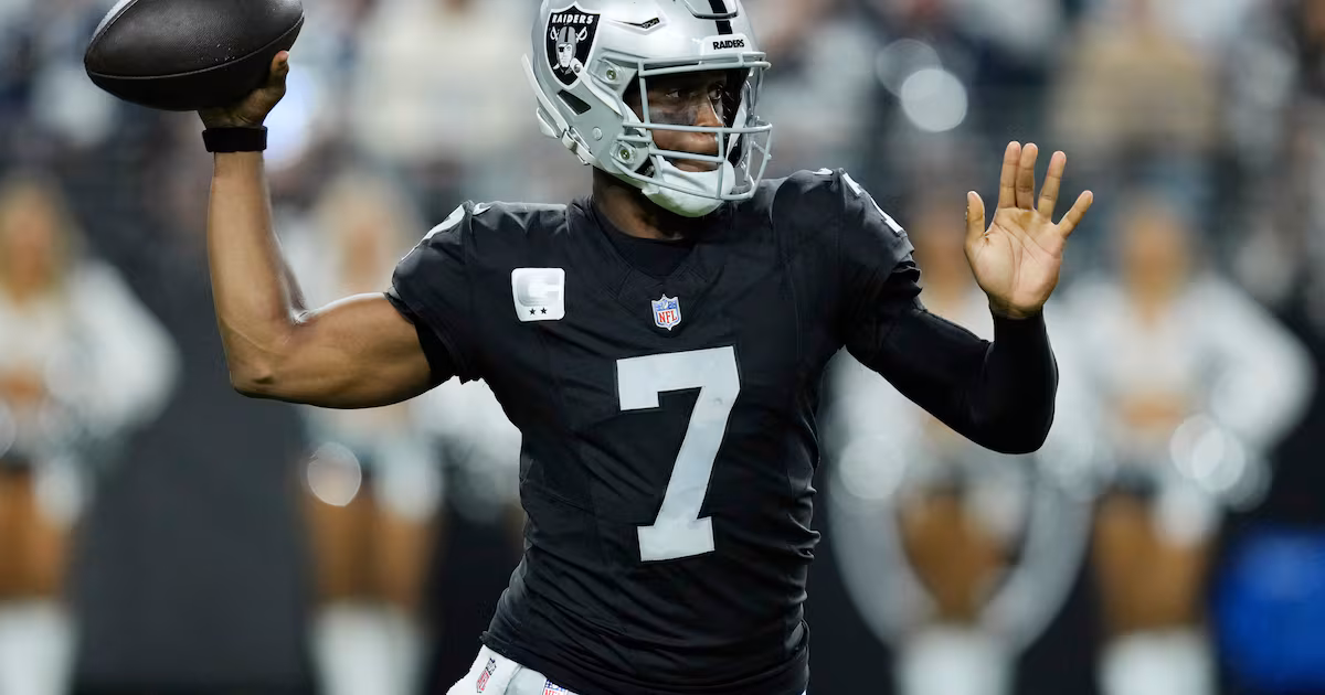 Report: Jets bring back QB Smith in trade with Raiders