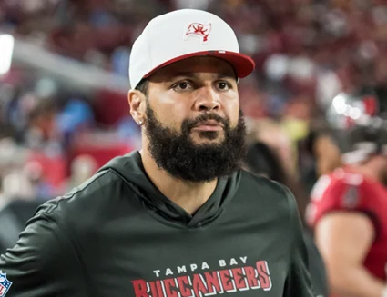 Report: Mike Evans-Bucs Talks "Got A Little Weird" - JoeBucsFan.com