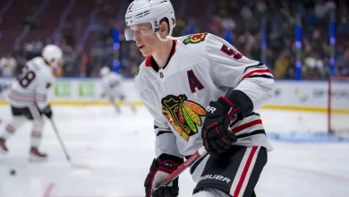 Report: Oilers acquire Murphy from Blackhawks for draft pick