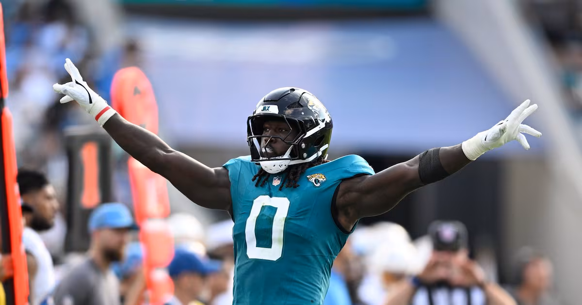 Report: Panthers add LB Lloyd agrees with three-year/$45M deal