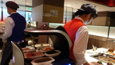 Restaurant Robot Goes on the Fritz, Dances Non-Stop