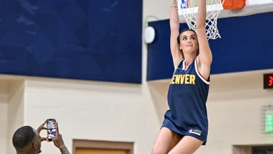 Rockies Reporter Gianna Girardi Tries To Fire Up The Fellas In A Bikini, Hurley's Headbutt & Yes Kings!