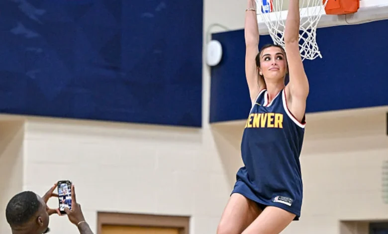 Rockies Reporter Gianna Girardi Tries To Fire Up The Fellas In A Bikini, Hurley's Headbutt & Yes Kings!