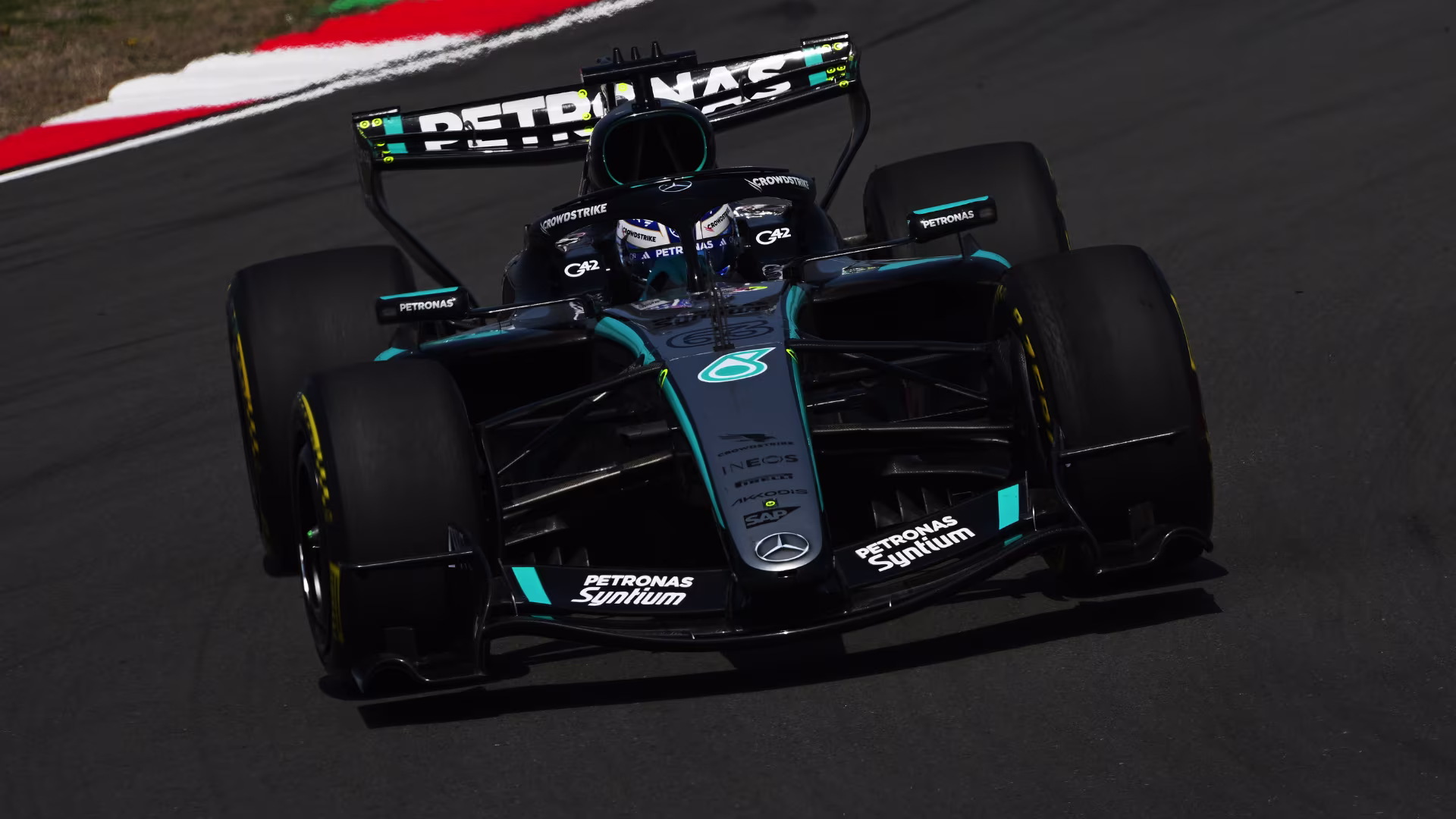 Russell sets the pace during FP1 in China