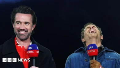 Ryan Reynolds and Rob Mac make commentating debut at Swansea v Wrexham