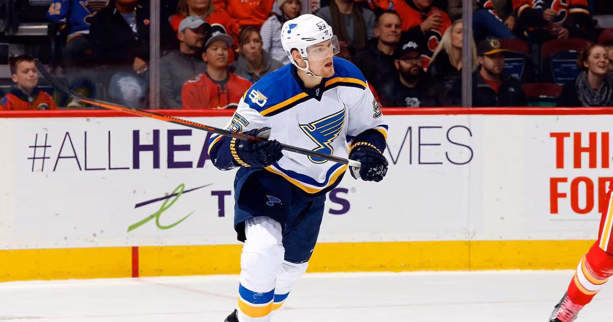 Sabres finalizing Parayko deal with Blues