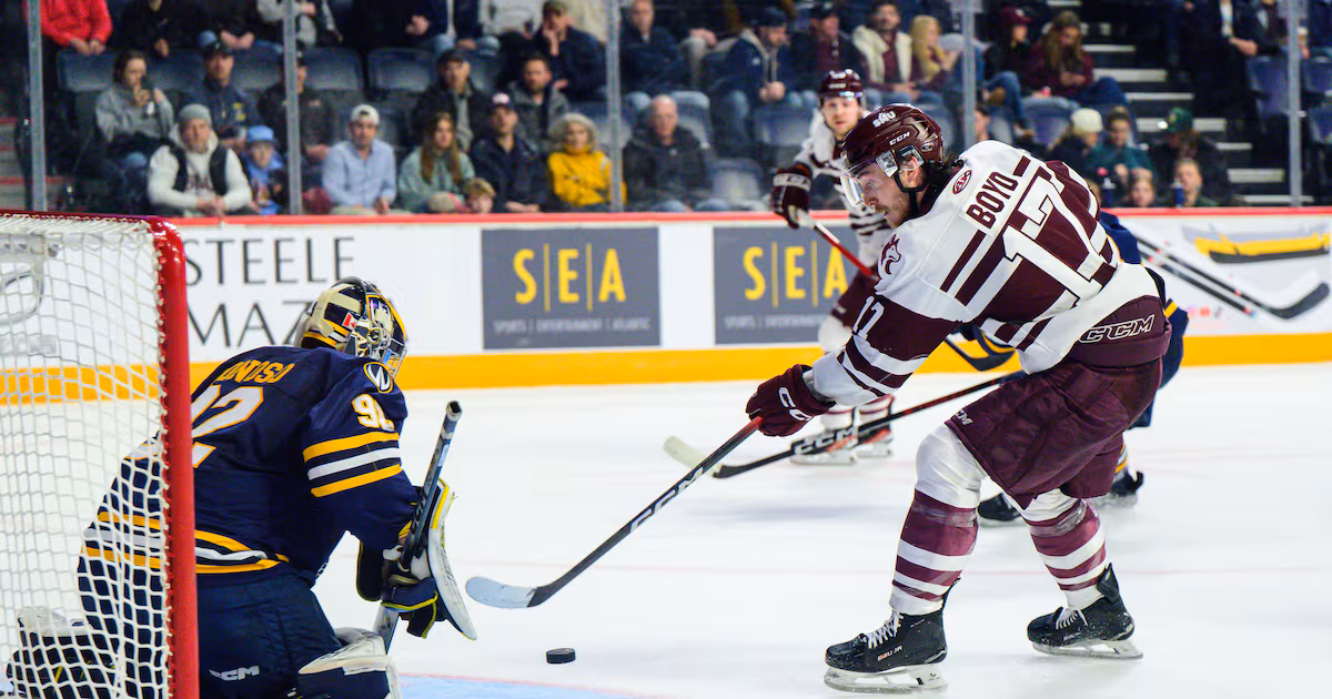 Saint Mary’s beats Windsor, advance to U Sports Cup men’s hockey final