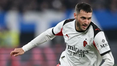 Santi Gimenez fuera de la convocatoria del AC Milan ante la Lazio