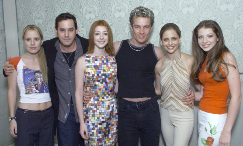 Sarah Michelle Gellar, Buffy Stars Pay Tribute