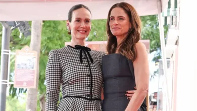 Sarah Paulson Praises Amanda Peet's 'Profound' Cancer Essay