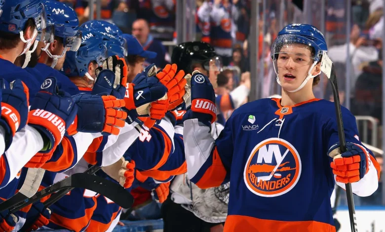 Schaefer starts off Islanders