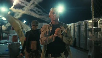 Sean Penn Wins Actor Award for Best Supporting Actor