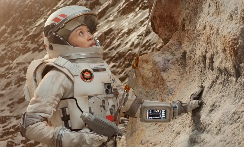 Season 5, Episode 1 Names Mars Murder Suspect