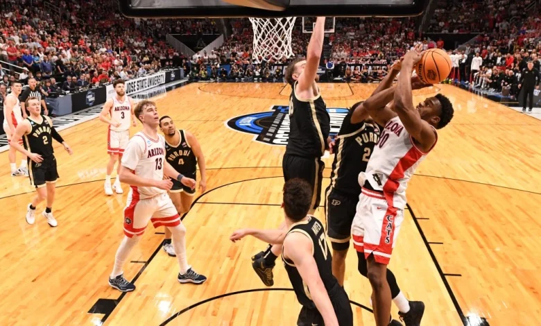 Second Half Offensive Slump Dooms Boilermakers Attempt to Return to the Final Four: Arizona 79 - Purdue 64