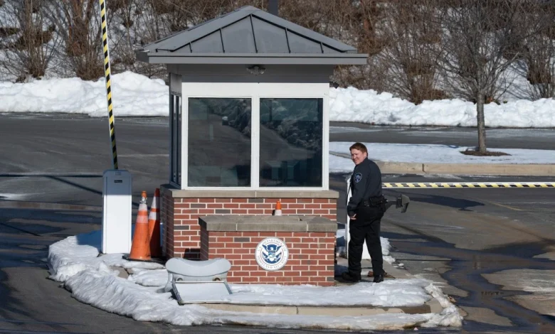 Senate Vote Keeps DHS Shut