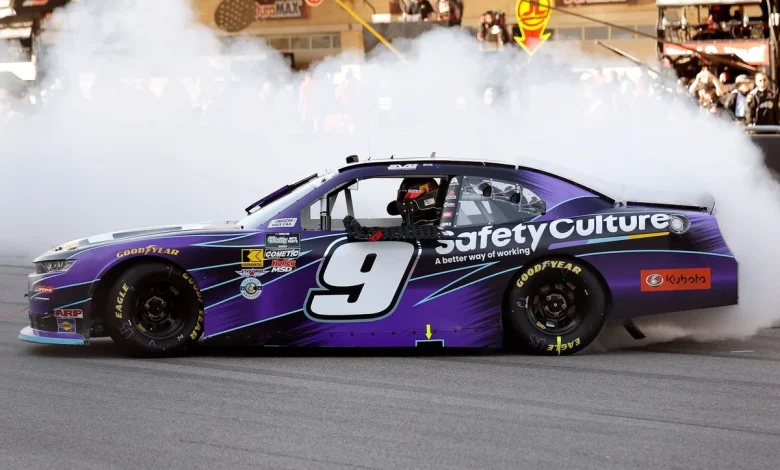 Shane van Gisbergen passes five cars in one corner to win NASCAR O'Reilly at COTA