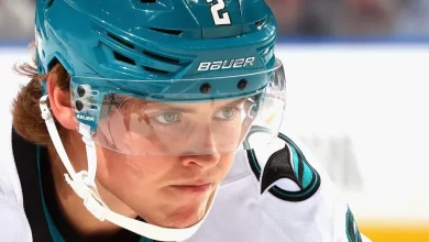 Sharks’ Warsofsky gets point across with Smith’s ice time. What’s the response?