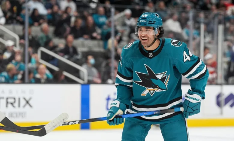 Sharks sign forward Kiefer Sherwood to a five-year contract extension