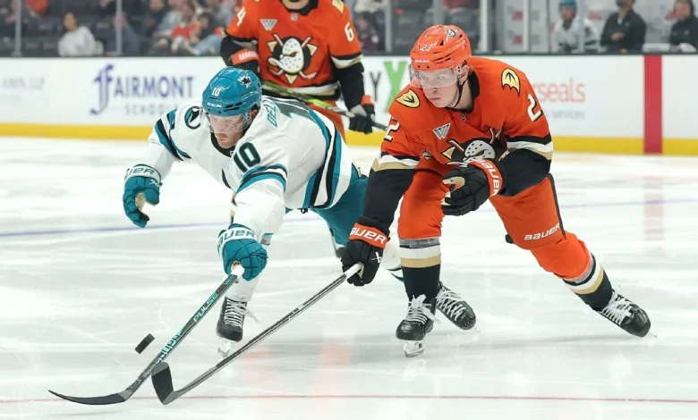 Sharks sign forward Ty Dellandrea to 2-year extension