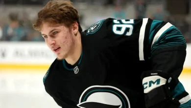 Sharks winger exits game vs. Canadiens with injury after scary moment