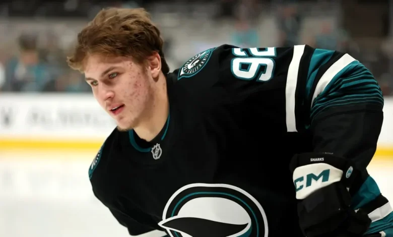 Sharks winger exits game vs. Canadiens with injury after scary moment