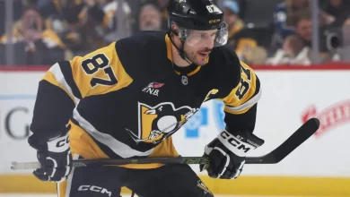 Sidney Crosby leaves Penguins game with lower-body injury against Senators