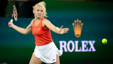 Siniakova outlasts Fernandez in 3 hours, 28 minutes to reach Indian Wells third round