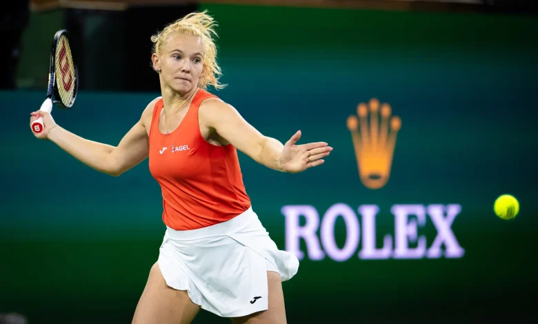 Siniakova outlasts Fernandez in 3 hours, 28 minutes to reach Indian Wells third round